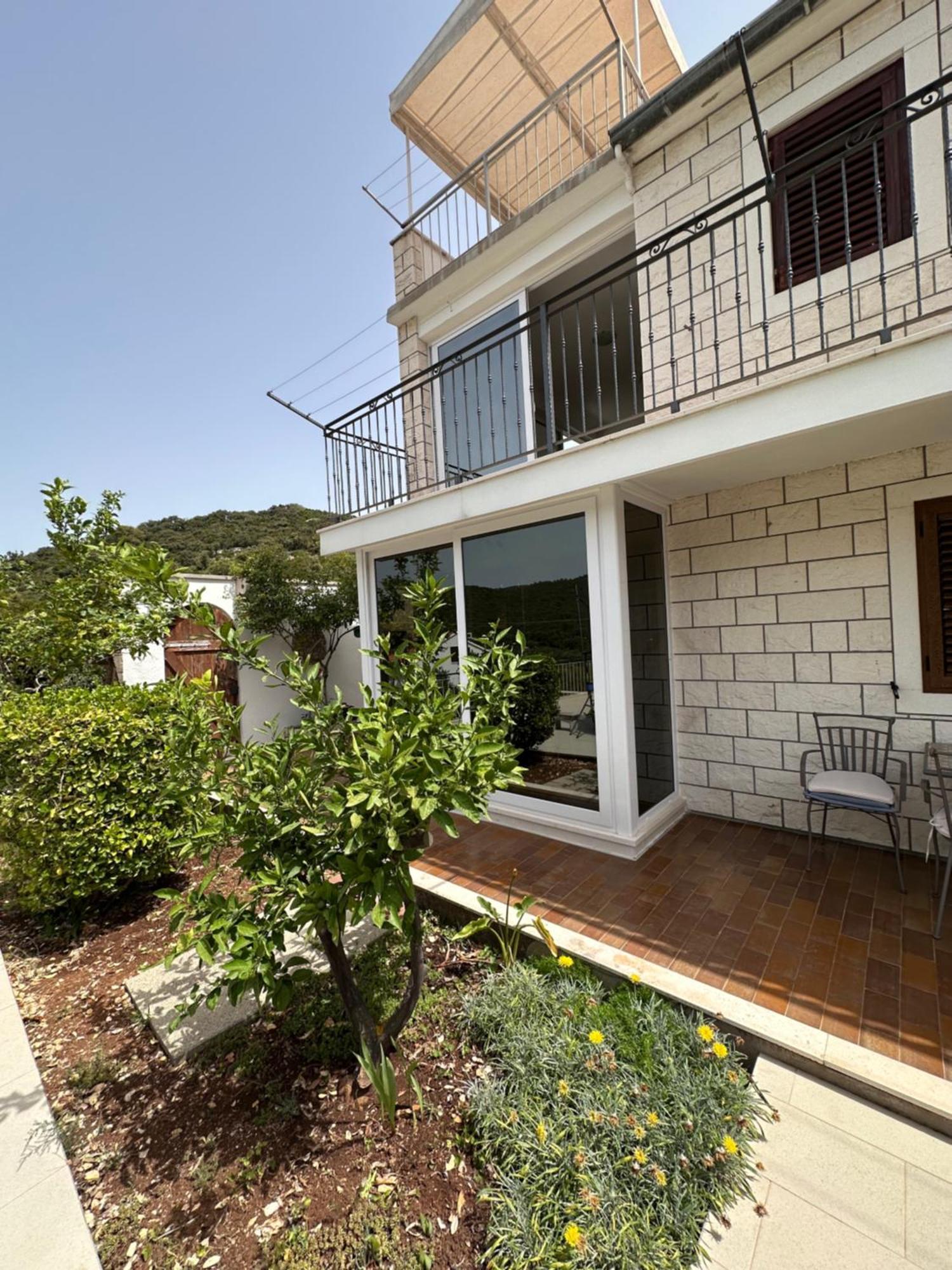 Villa Castello Zrnovo Exterior foto