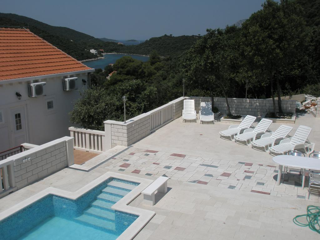 Villa Castello Zrnovo Exterior foto